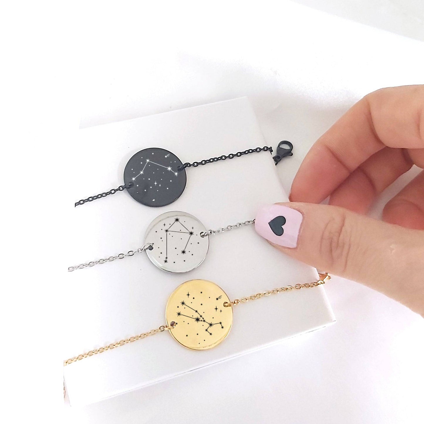 Custom constellation bracelet - mobimomentos