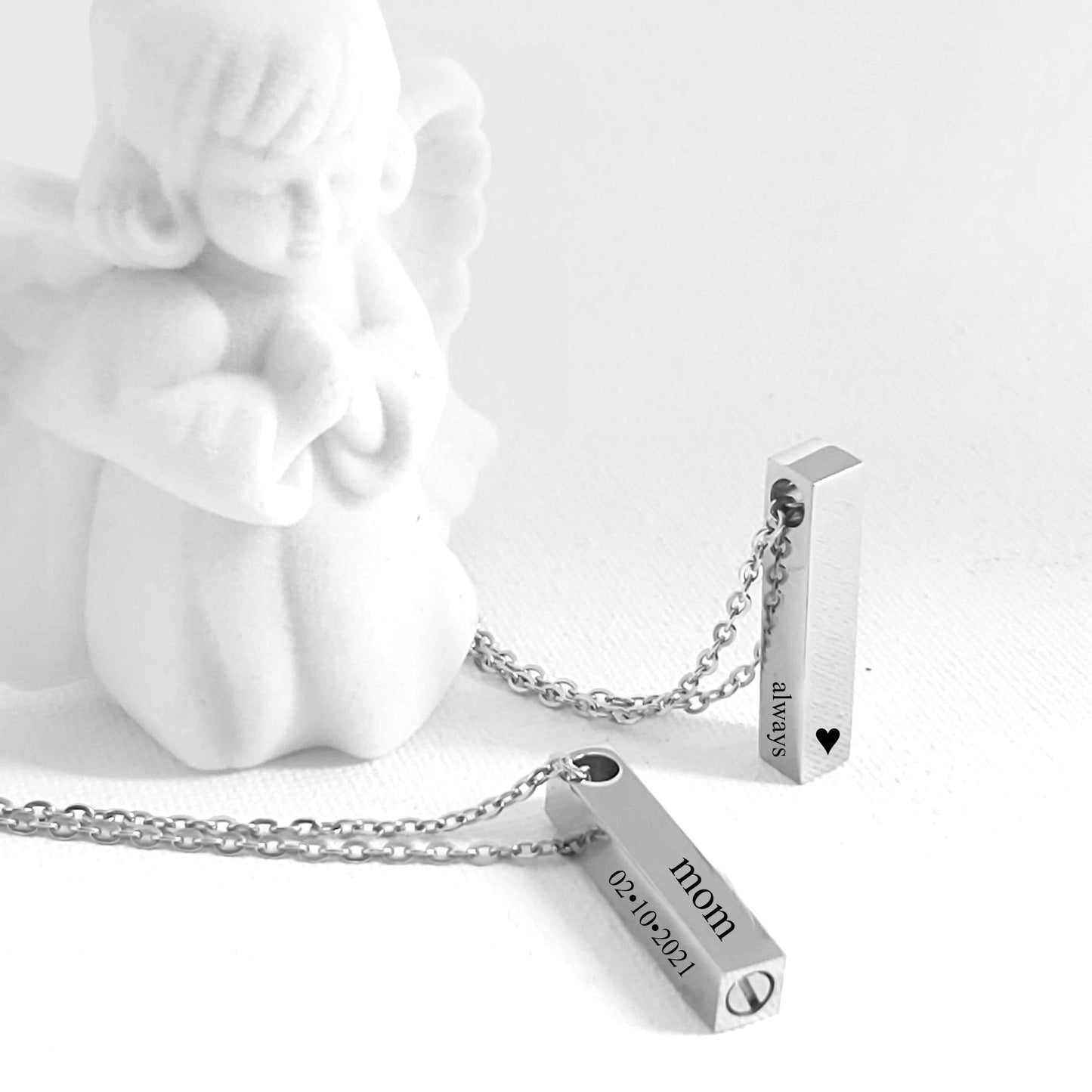 Personalized cremation bar urn necklace for ashes. - mobimomentos
