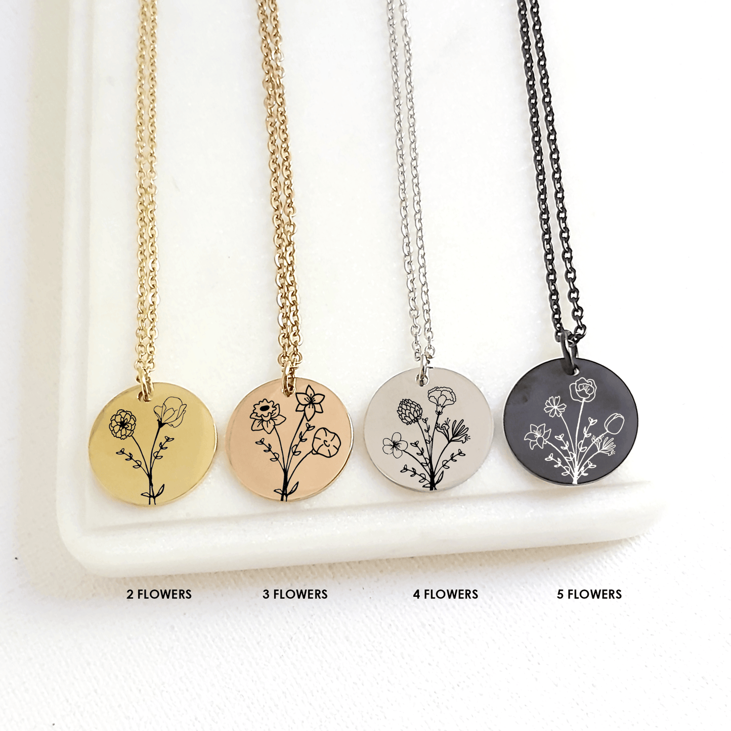 Personalized birth flower bouquet necklace for mom and grandma - mobimomentos