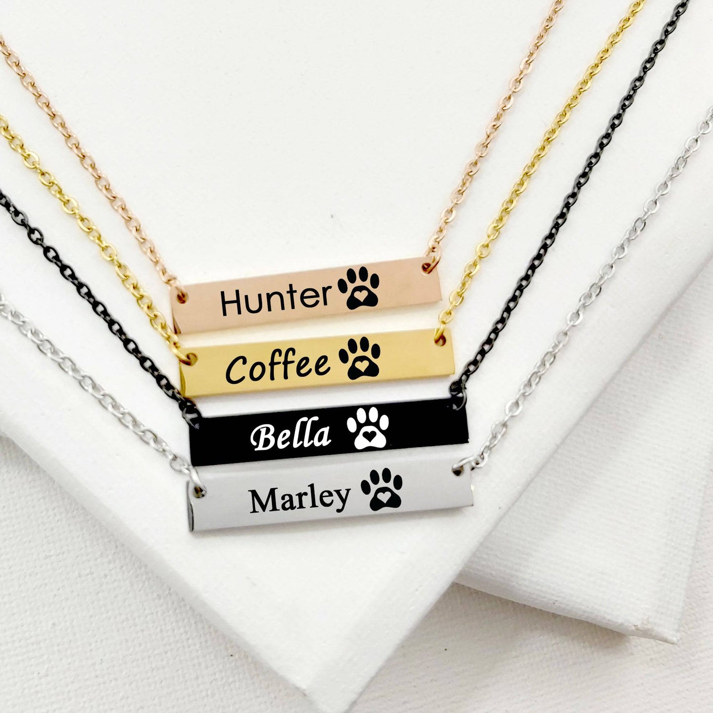Pet paw necklace engraved with name - mobimomentos