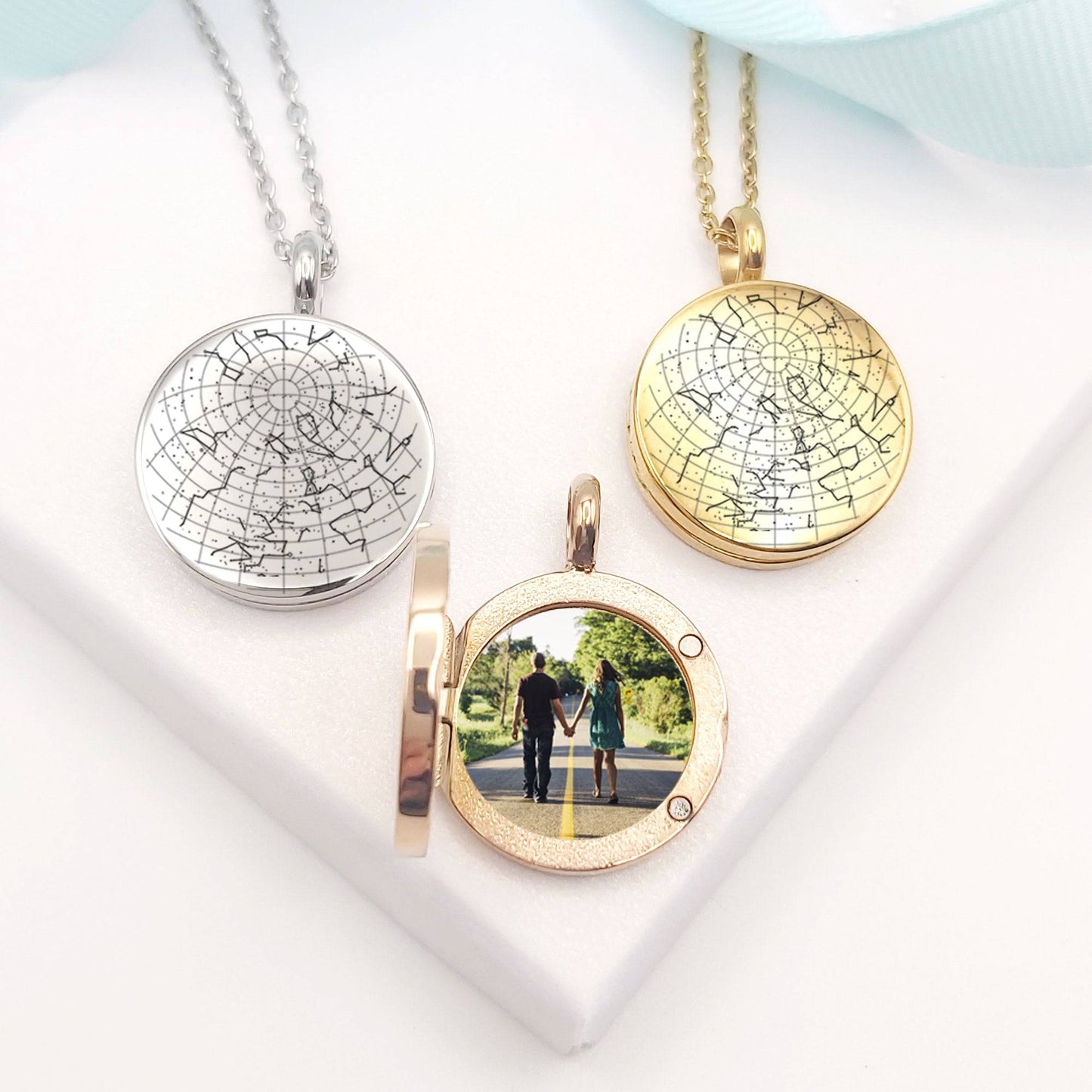 Custom star map locket with photo - mobimomentos