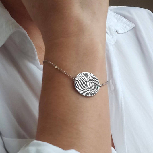 Actual fingerprint coin bracelet - mobimomentos