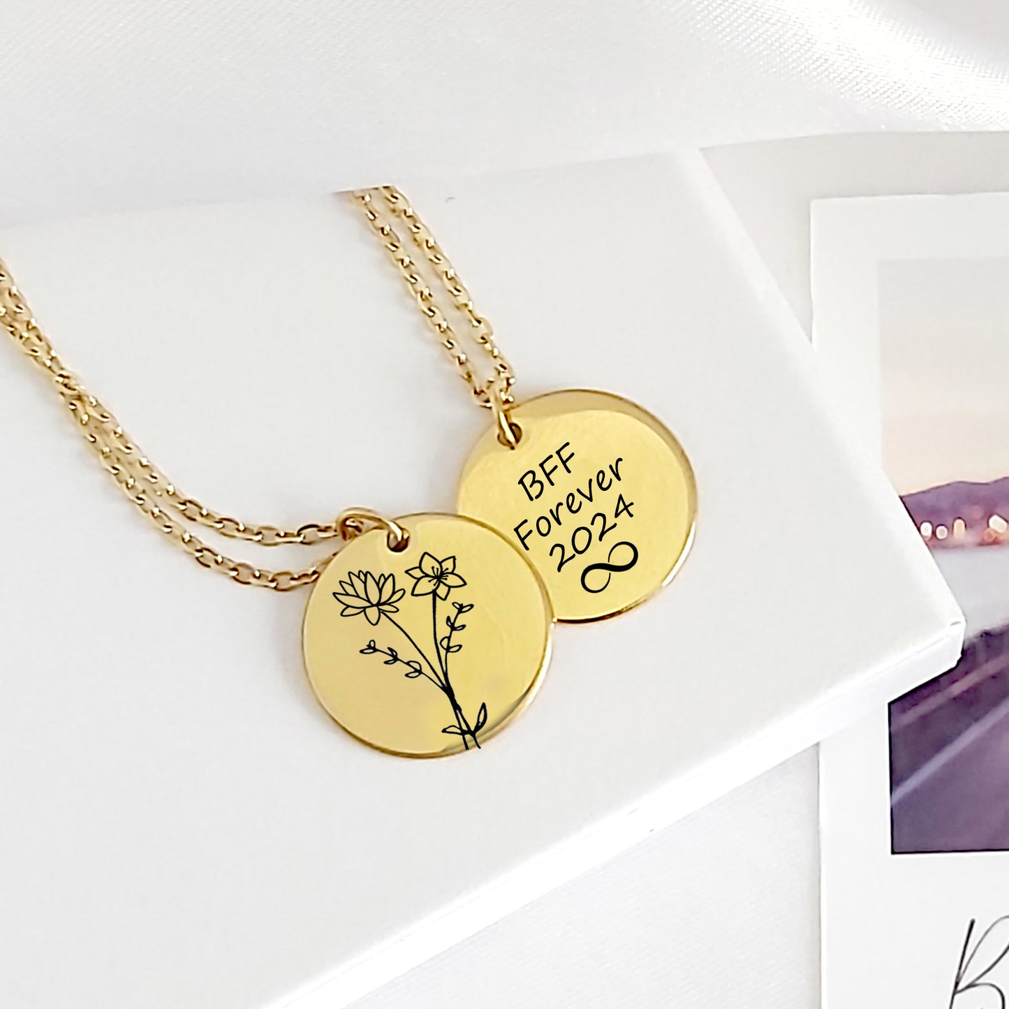 Personalized birth flower bouquet necklace for mom and grandma