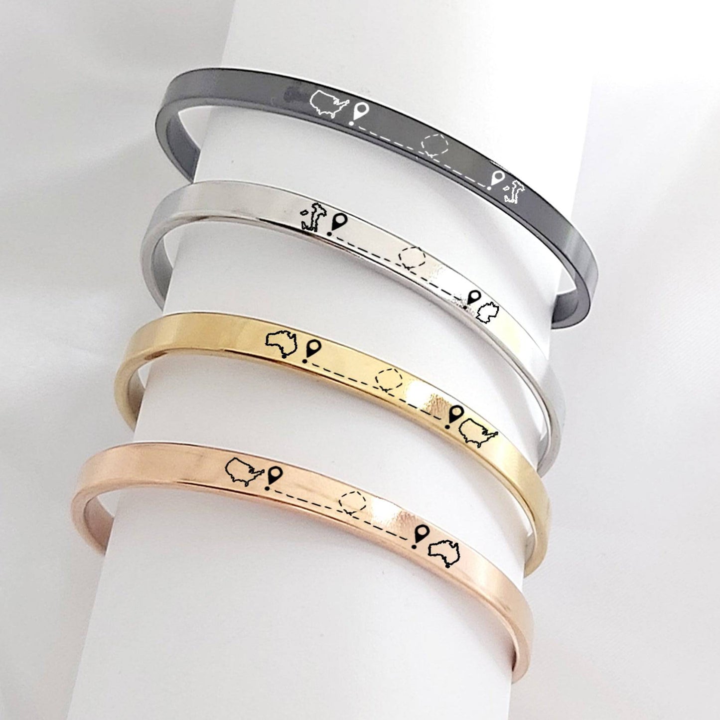 Two map bangle bracelet for men and women - mobimomentos