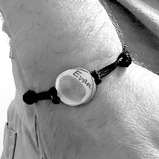Custom thumbprint leather bracelet - mobimomentos