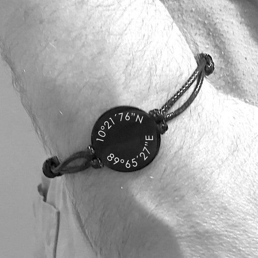 Custom coordinates leather bracelet - mobimomentos