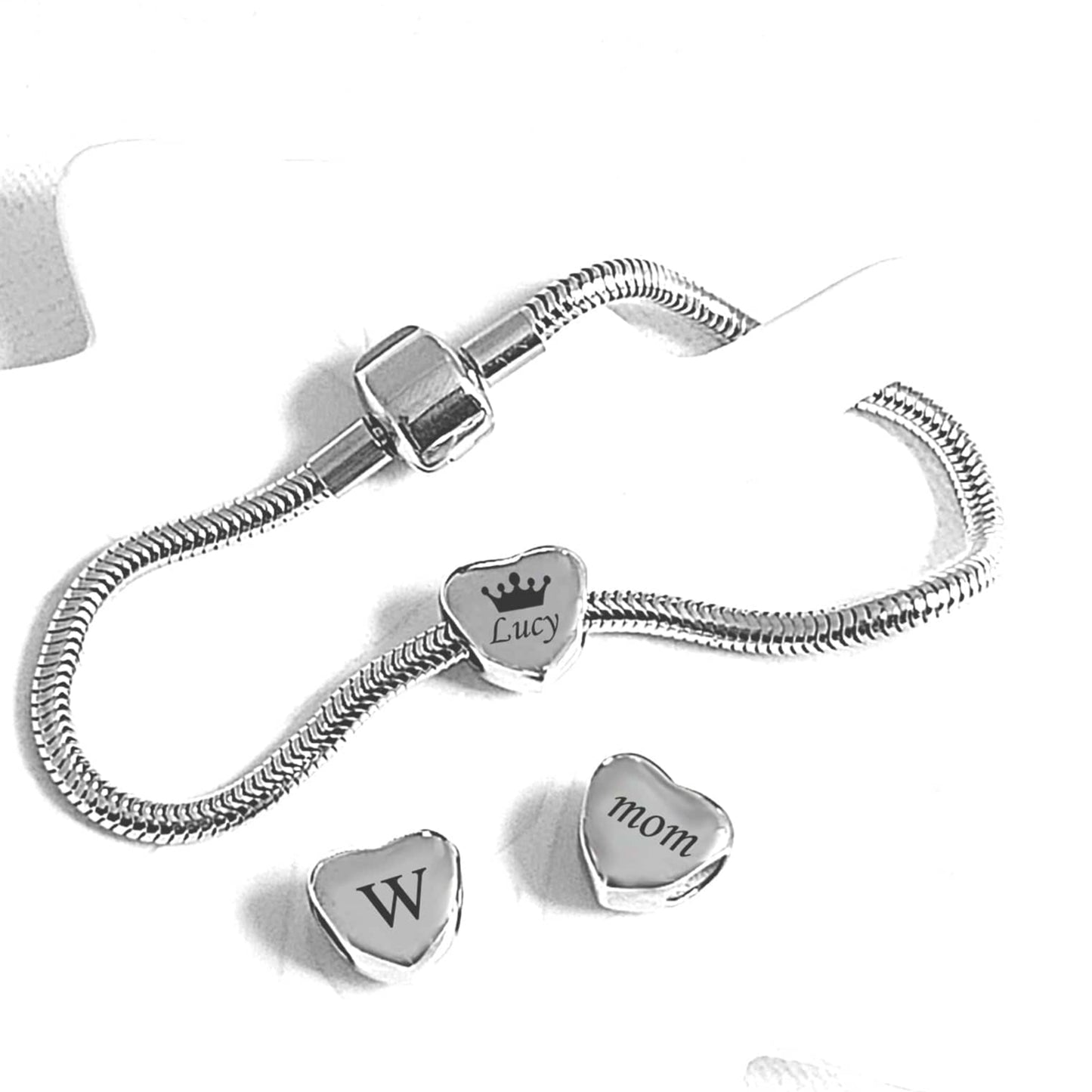 Engraved heart charm bead for bracelet - mobimomentos