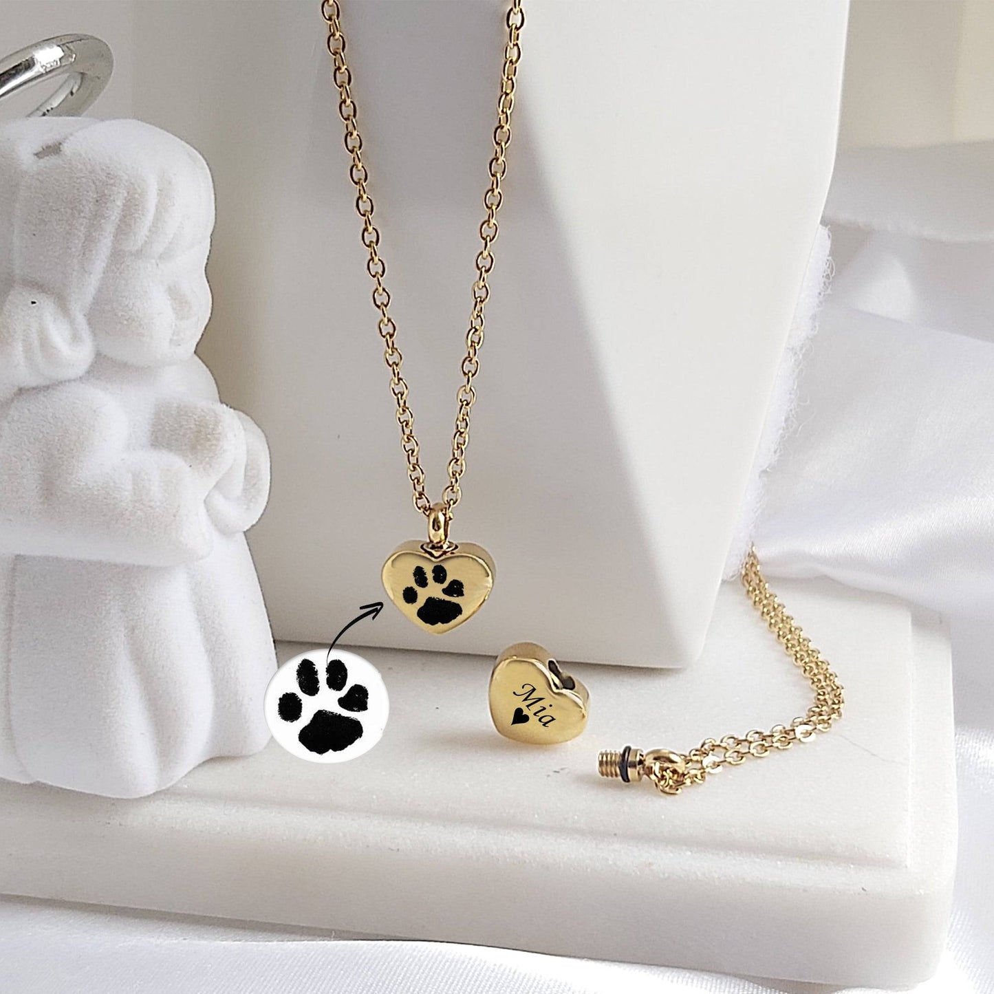 Dog paw print cremation heart urn necklace for ashes. - mobimomentos