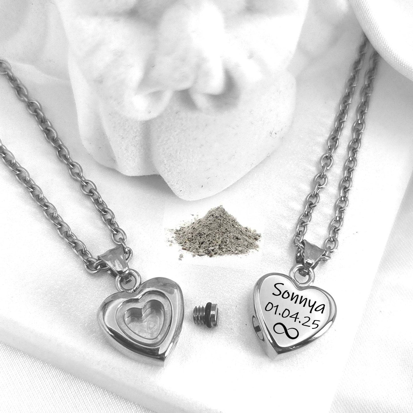 Glass cremation heart urn necklace for human ashes or hair. - mobimomentos