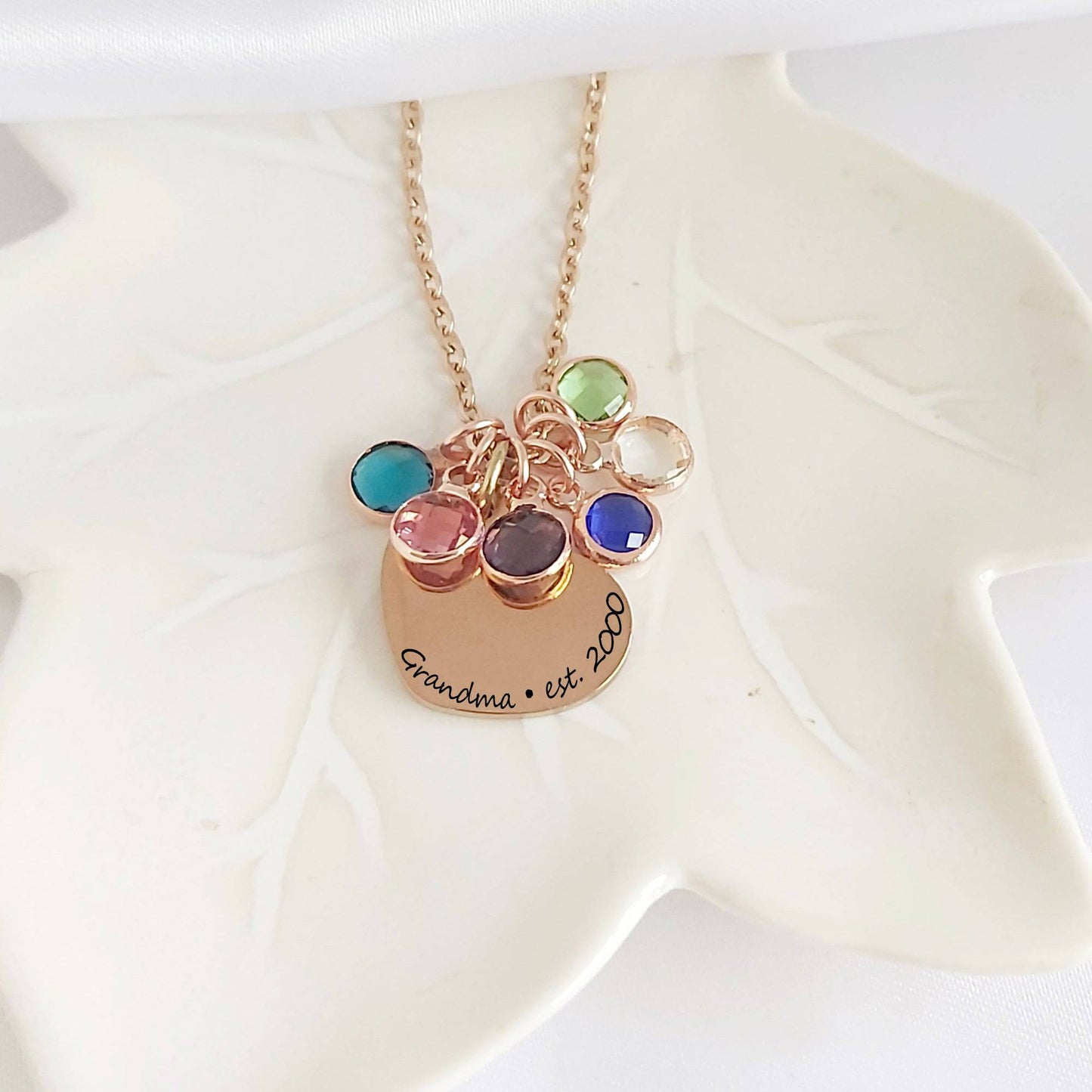 Grandma and mom heart necklace with kids birthstones. - mobimomentos