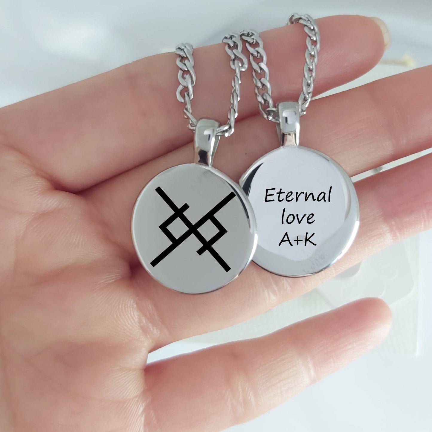 Viking love necklace for men - mobimomentos