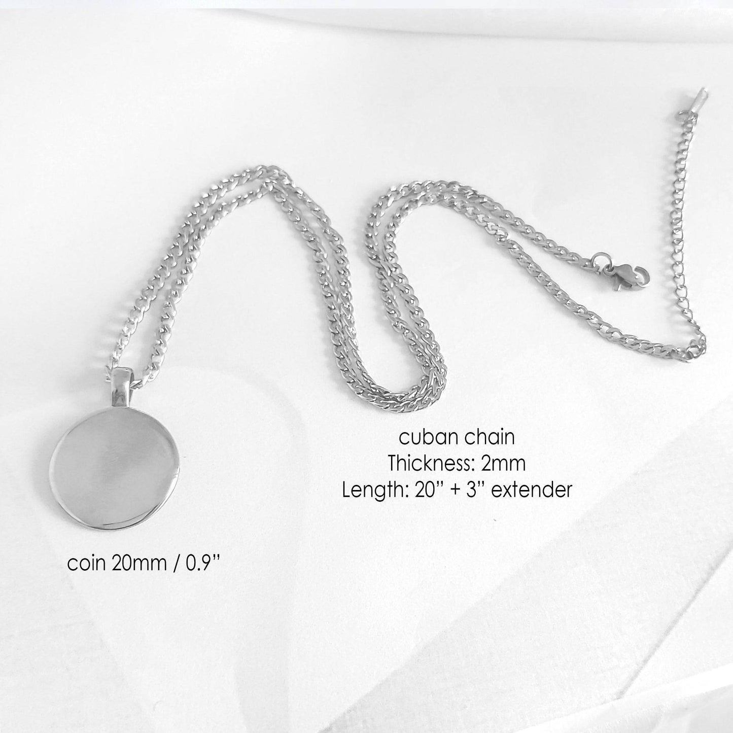 Engraved constellation necklace for men - mobimomentos