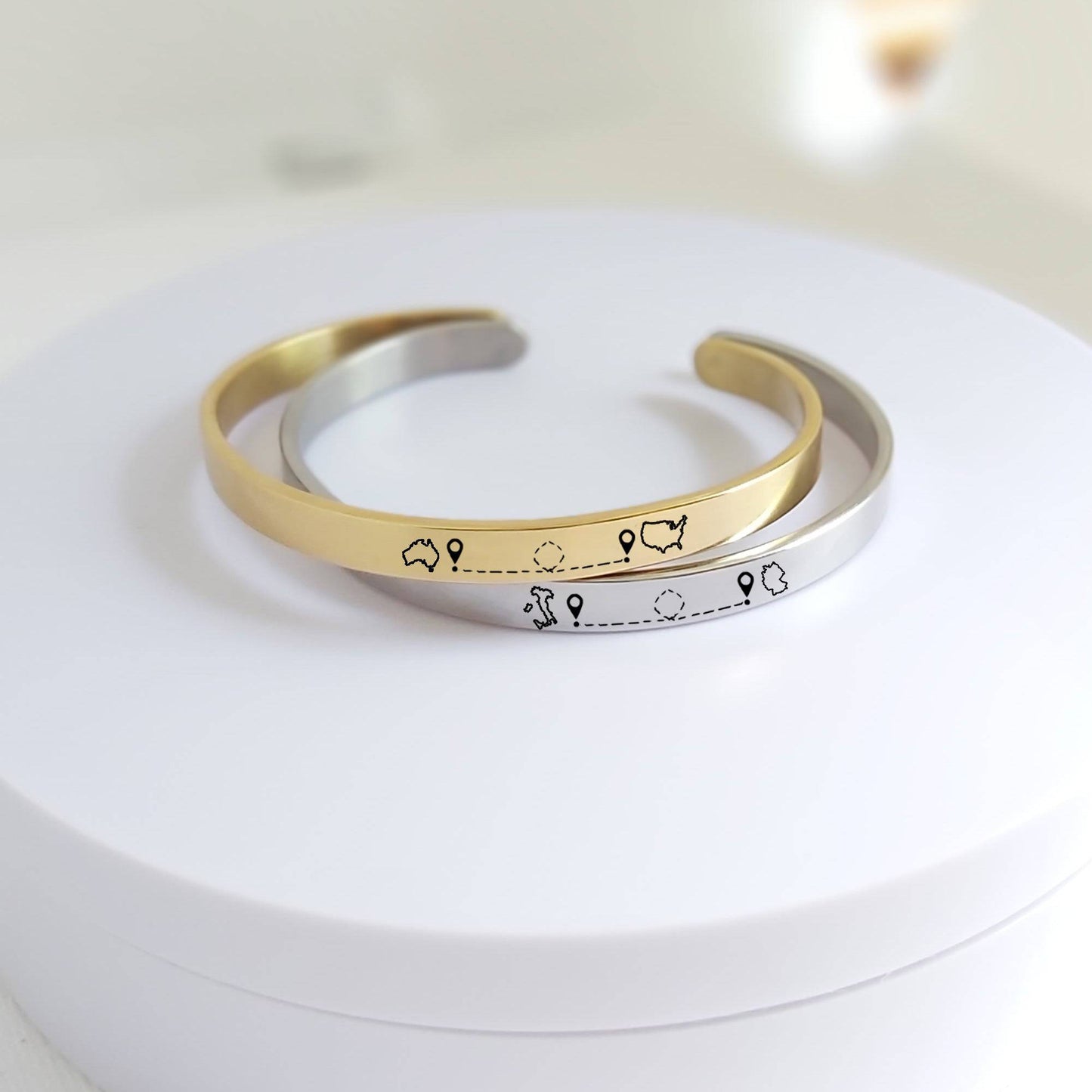 Two map bangle bracelet for men and women - mobimomentos