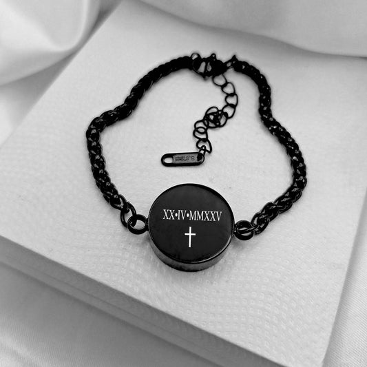 Personalized round urn bracelet for ashes. - mobimomentos