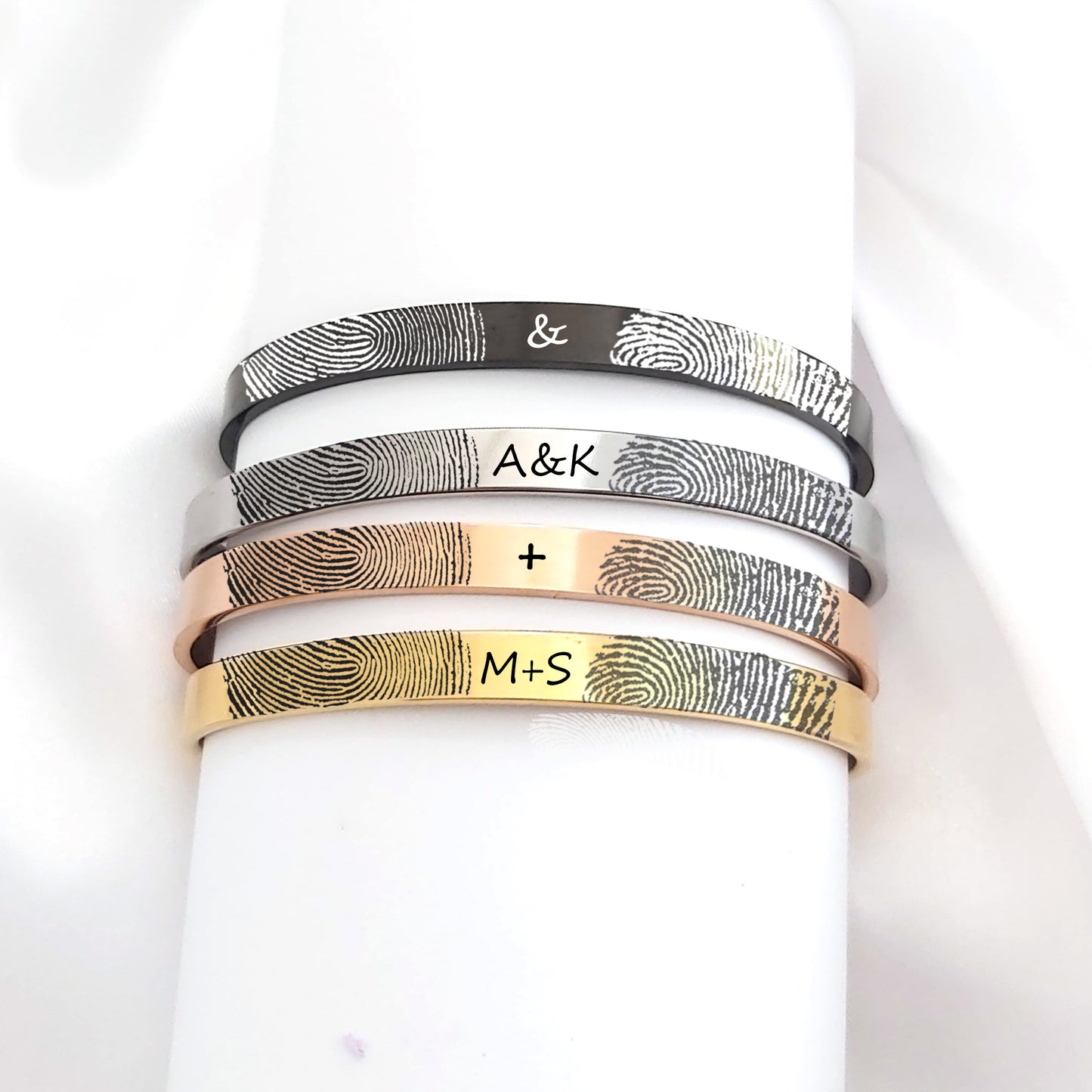 Pulsera de huellas dactilares personalizada para hombres y mujeres.