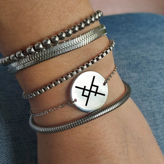 Eternal love viking bracelet for woman, anniversary gift.
