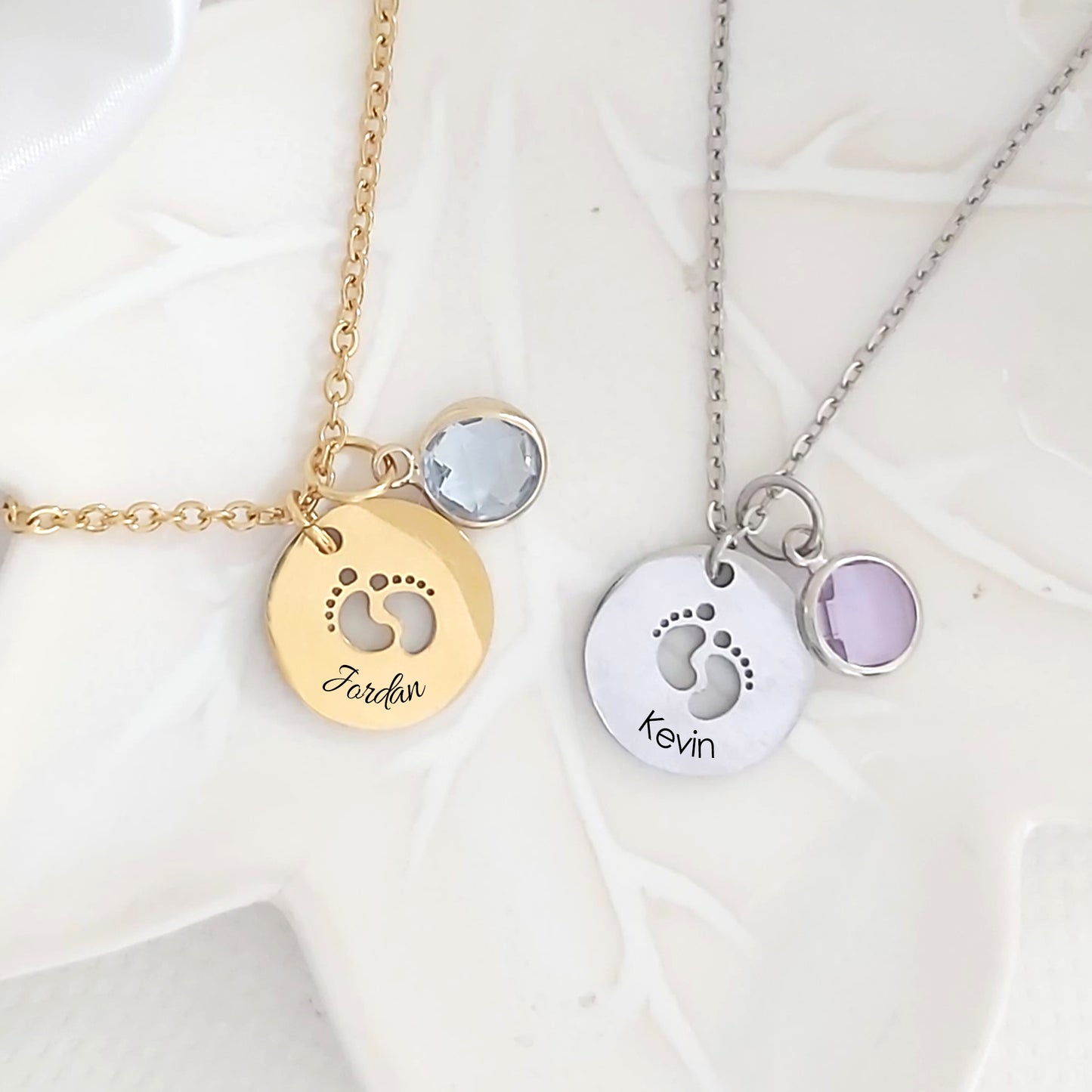 Collar de huella personalizado grabado con el nombre del bebé