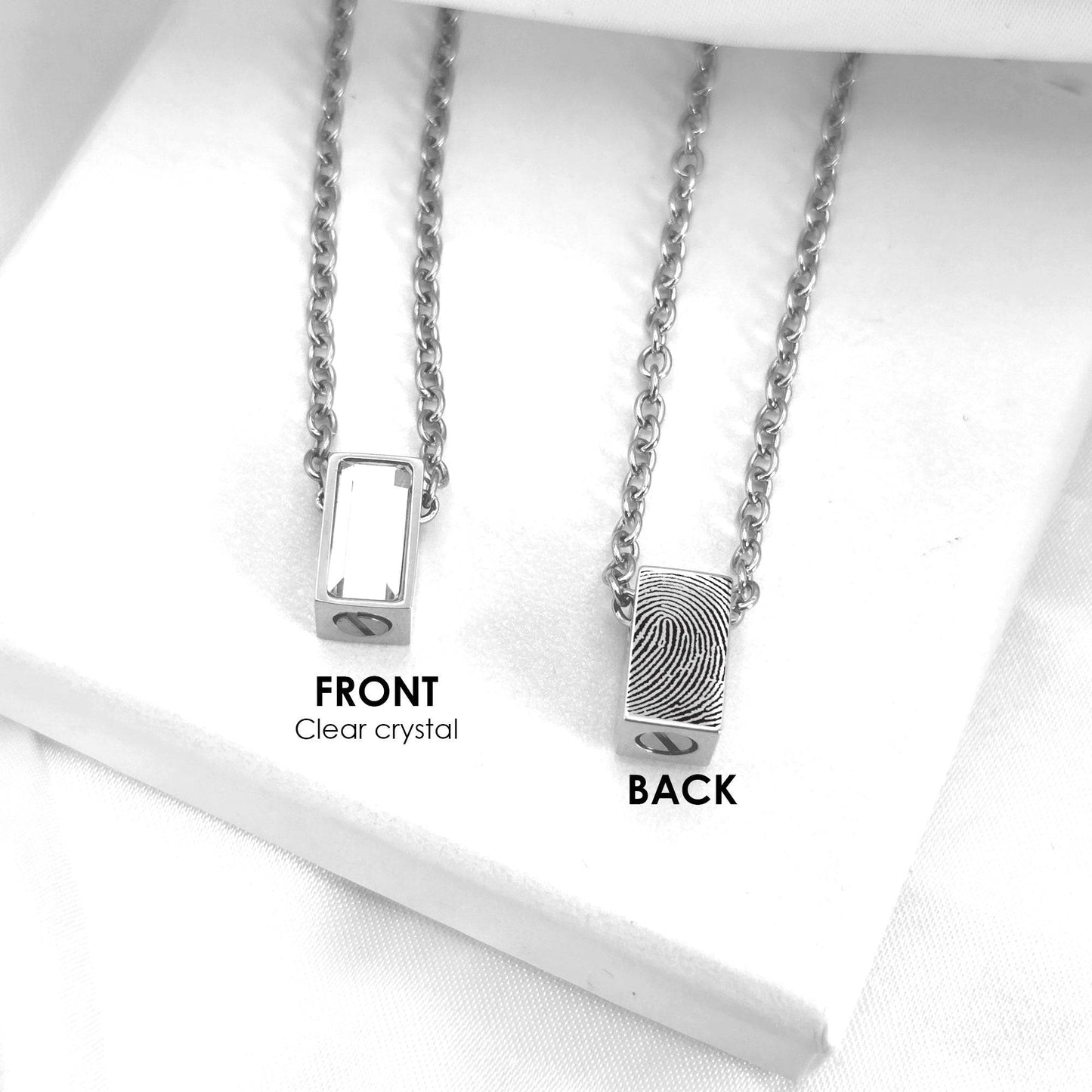 Custom thumbprint mini urn necklace for human ashes. - mobimomentos