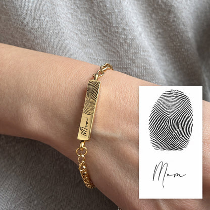 Bracelet urne avec écriture manuscrite et empreinte digitale pour cendres.