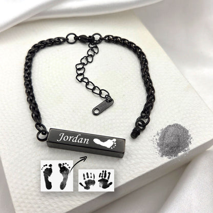 Bracelet urne gravé personnalisé pour cendres.