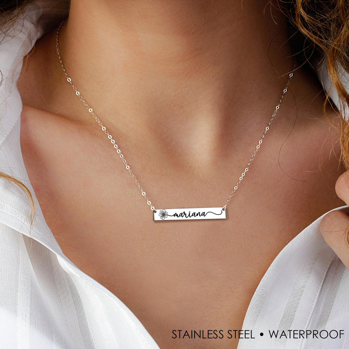 Collar personalizado con flor de nacimiento combinada.
