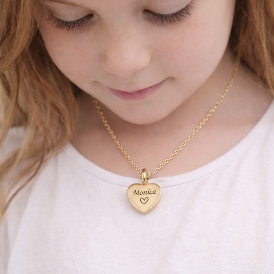 Médaillon coeur pour filles avec photos.