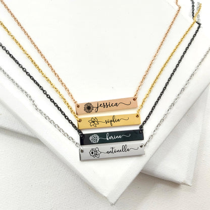 Collar personalizado con flor de nacimiento combinada.