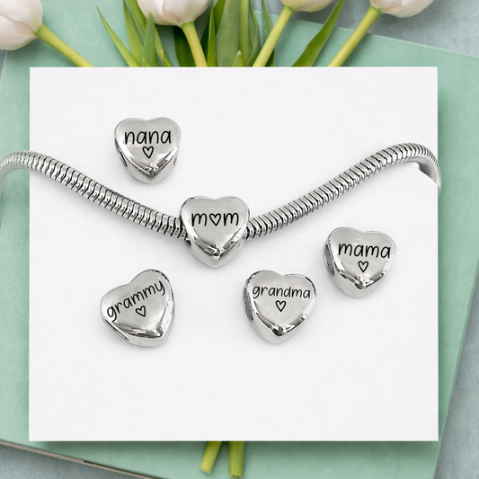 Breloque en forme de cœur gravé pour bracelet pour maman et grand-mère
