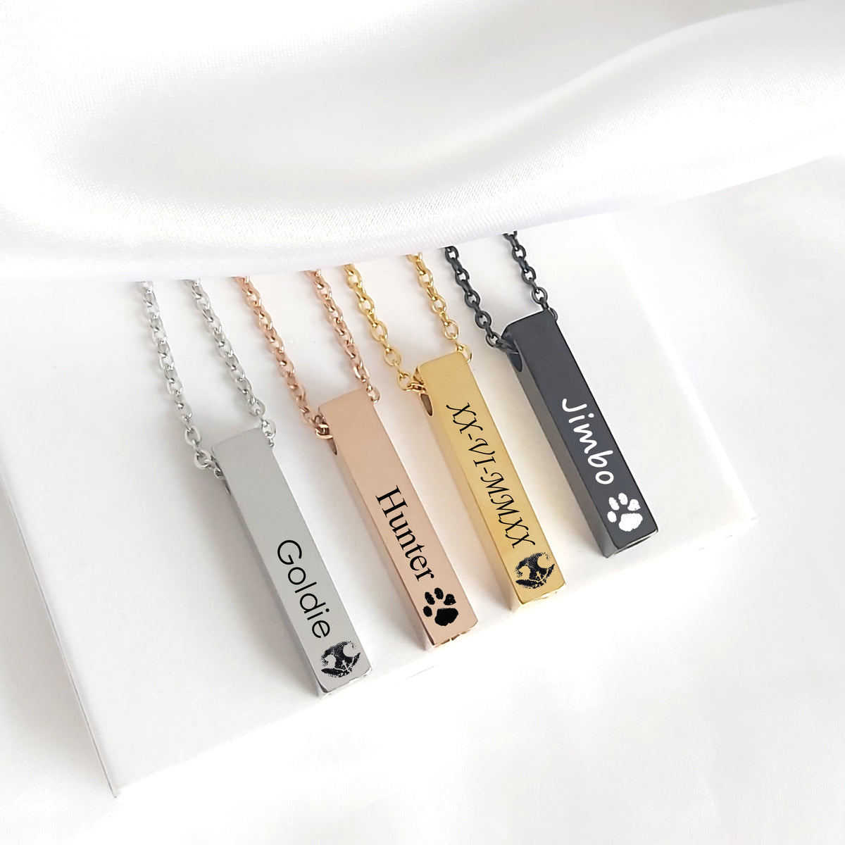 Collar de urna con escritura propia para cenizas humanas.